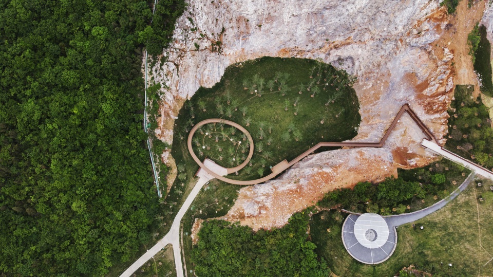 nanjing tangshan quarry park china by zt studio