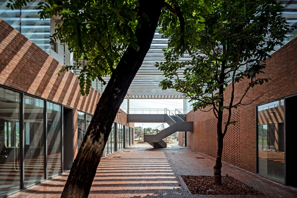 dingshi logistics office building china by archstudio