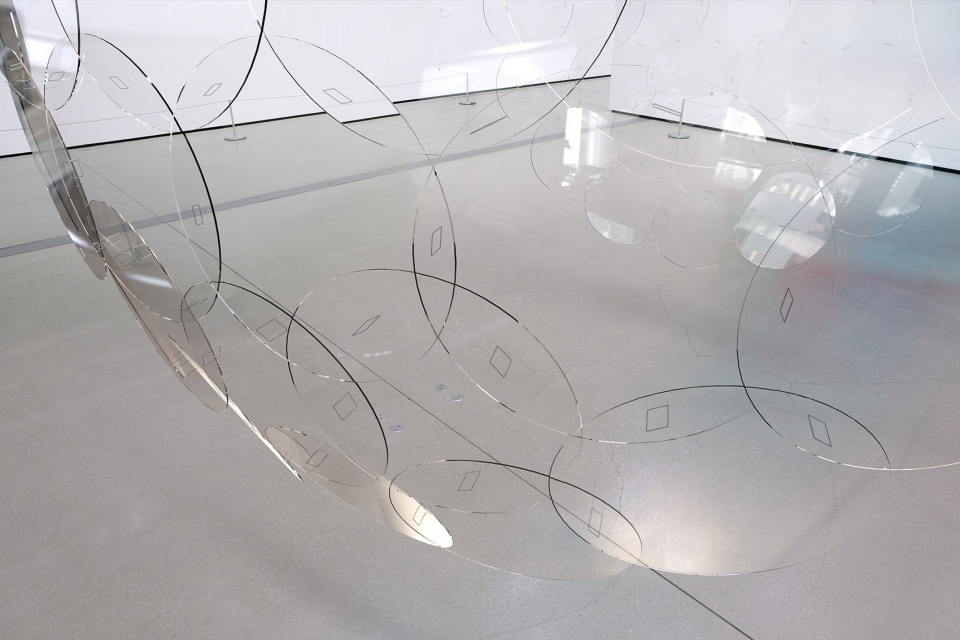 slow particle by vincent leroy