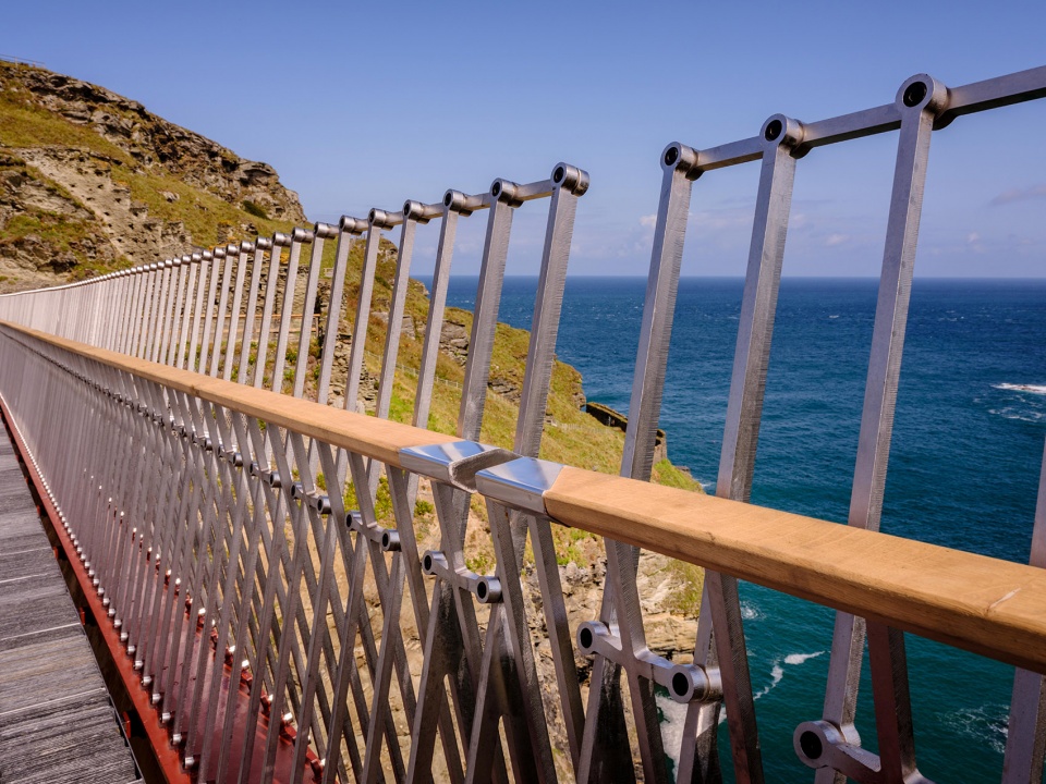 tintagel castle footbridge by ney partners william matthews associates