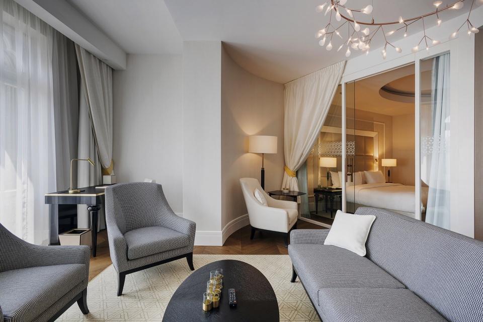 Paris Court Renovation by KROKIARCHIKON