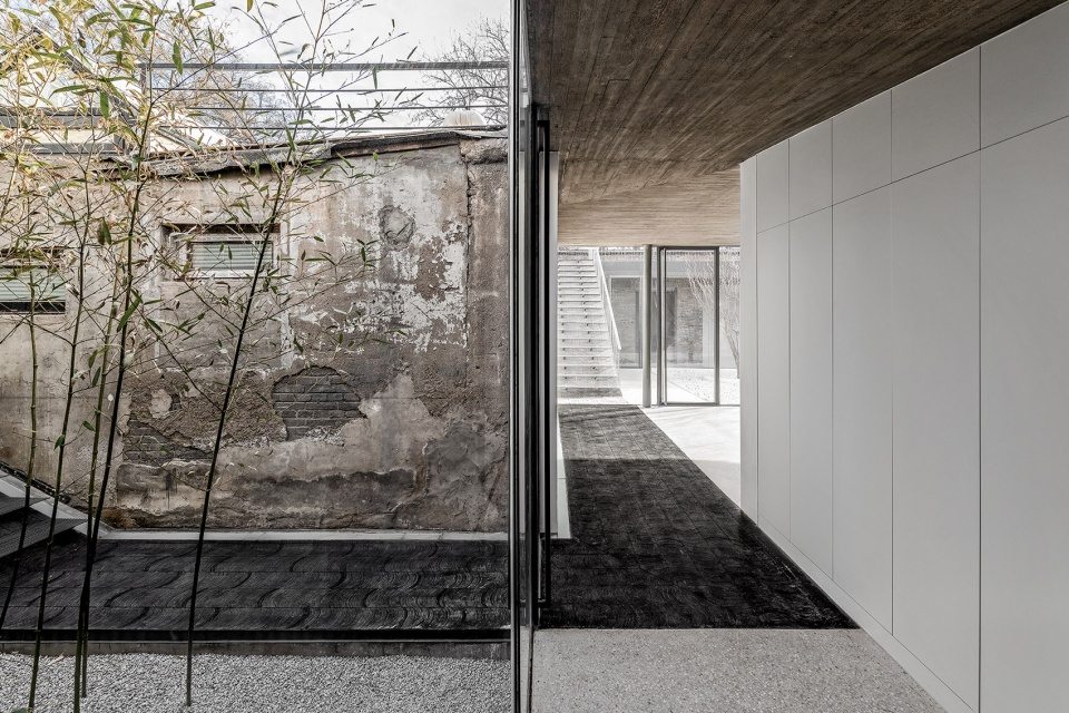 folding courtyard archstudio