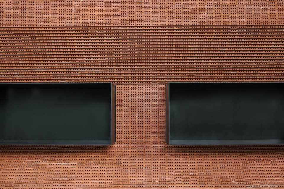 retur china by geom design