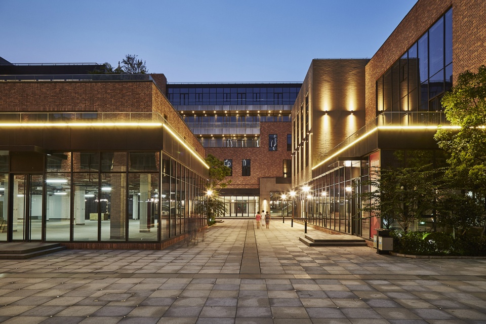 daning center phase3 philips greater china headquarters by colorfull yujing design