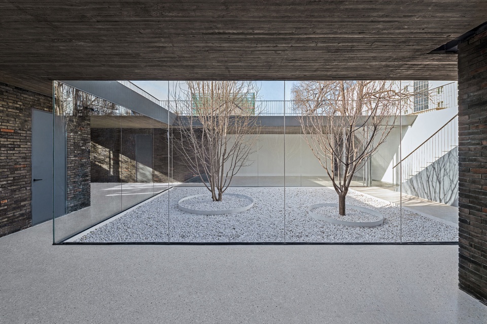 folding courtyard archstudio