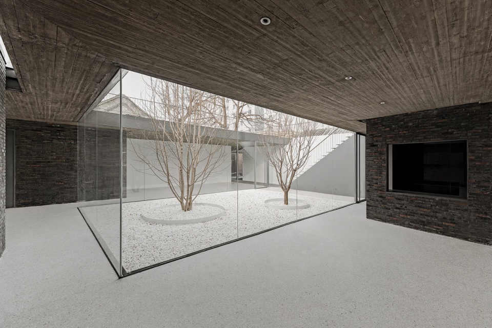 folding courtyard archstudio