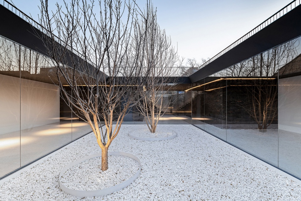folding courtyard archstudio
