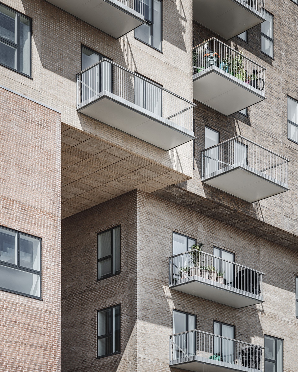 cubic house adept