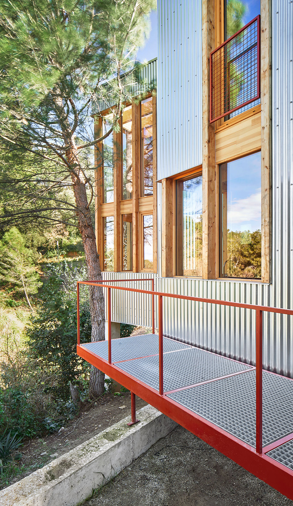 SINGLE FAMILY HOUSE IN LA FLORESTA, BARCELONA by ARQUITECTURAG 谷德设计网