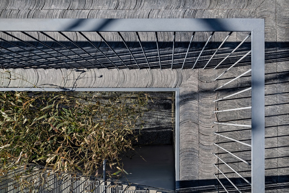 folding courtyard archstudio