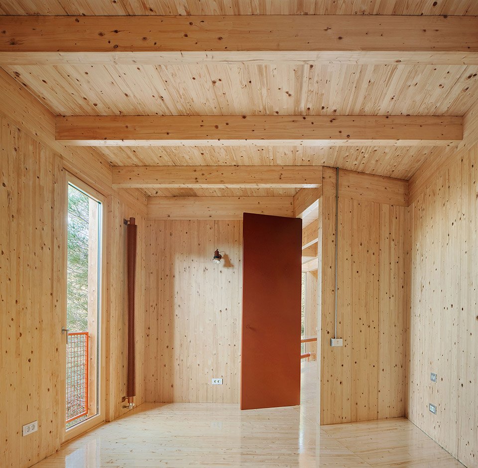 SINGLE FAMILY HOUSE IN LA FLORESTA, BARCELONA by ARQUITECTURAG 谷德设计网