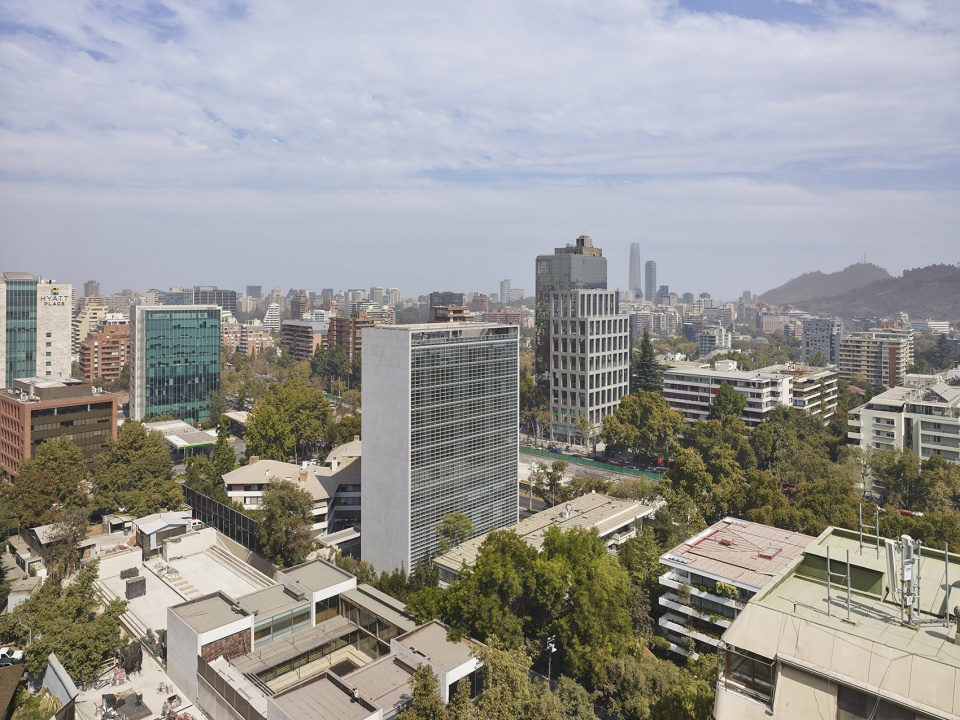 Edificio Vespucio 1777 by arquitectos