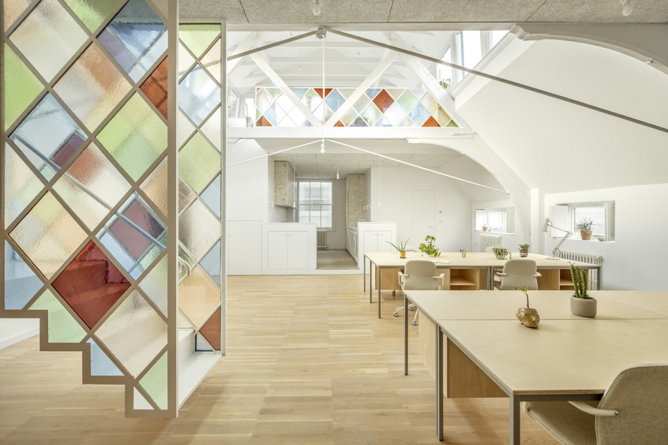 replica house studio by surman weston