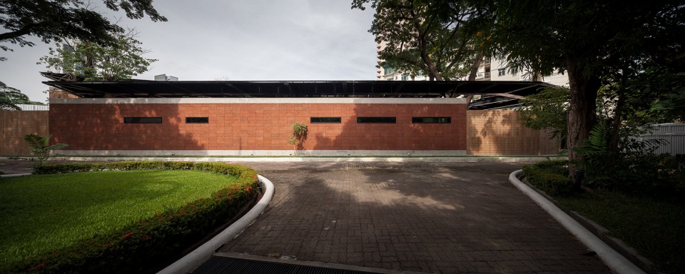 Austrian Embassy Bangkok by HOLODECK architects
