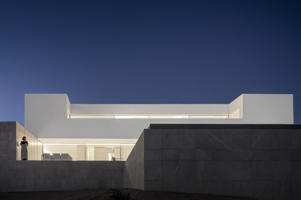 house in santa pola by fran silvestre arquitectos