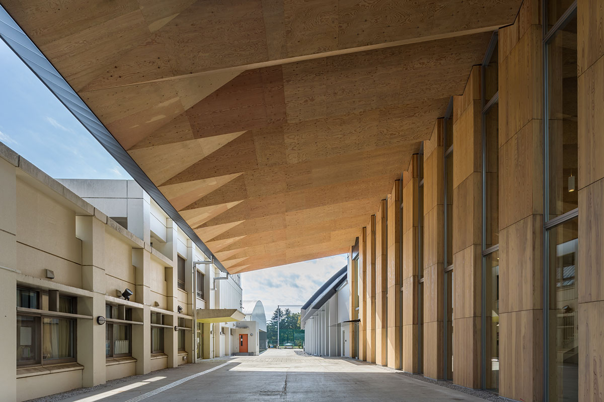 icu new physical education center by kengo kuma and associates