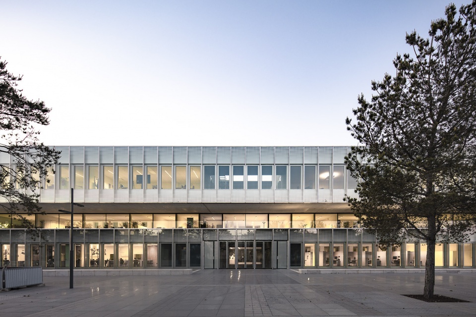 chambre de metiers et de lartisanat hauts de france by kaan architecten pdaa