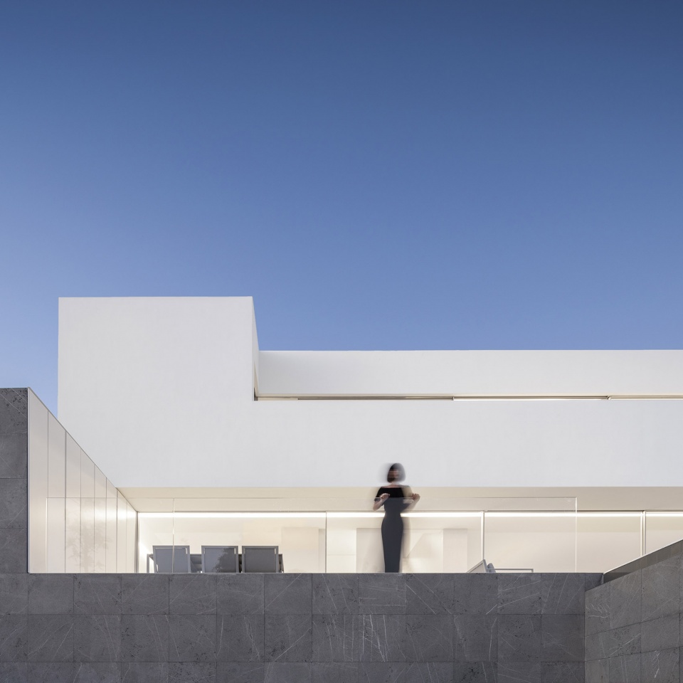house in santa pola by fran silvestre arquitectos