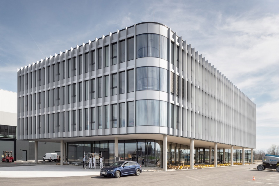 sml headquarters by some place studio