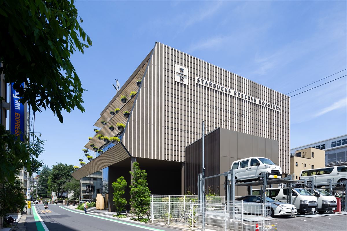 starbucks reserve roastery tokyo by kengo kuma and associates