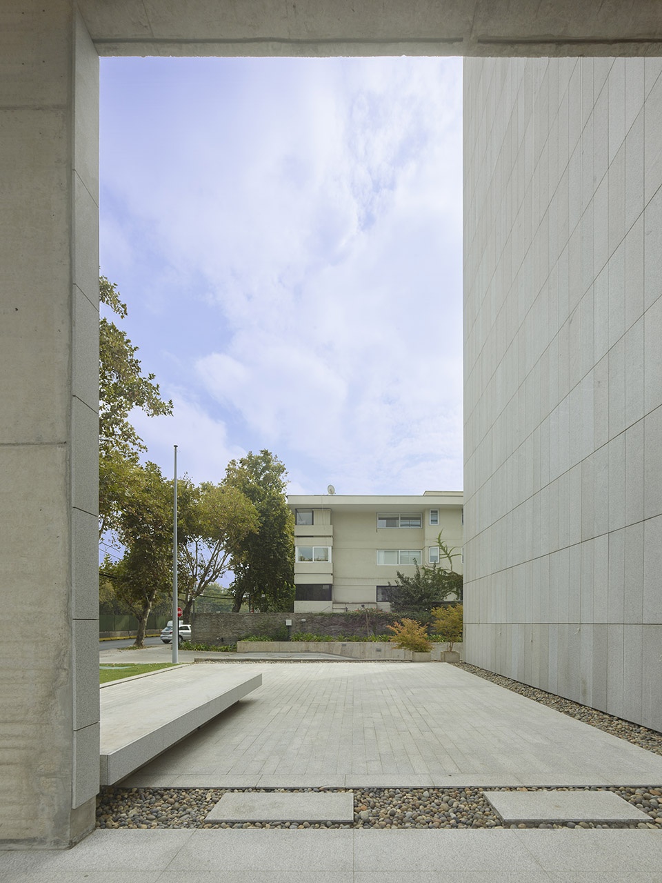 Edificio Vespucio 1777 by arquitectos