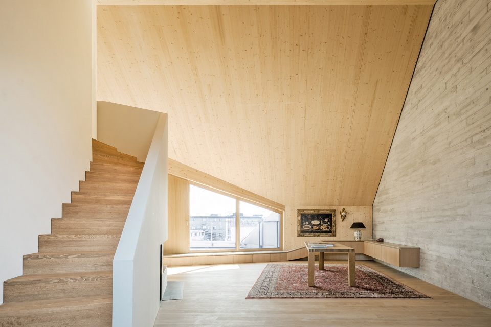 r11 roof extension maxvorstadt by pool leber architekten