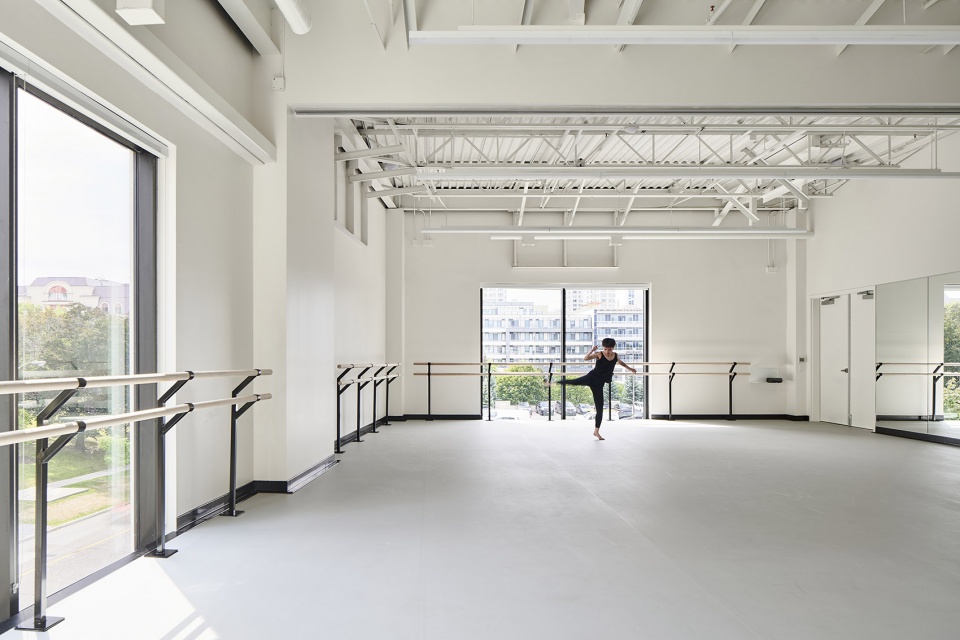 goh ballet bayview village by batay csorba architects