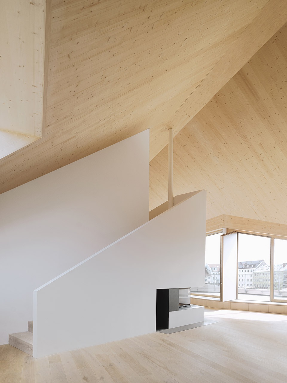 r11 roof extension maxvorstadt by pool leber architekten