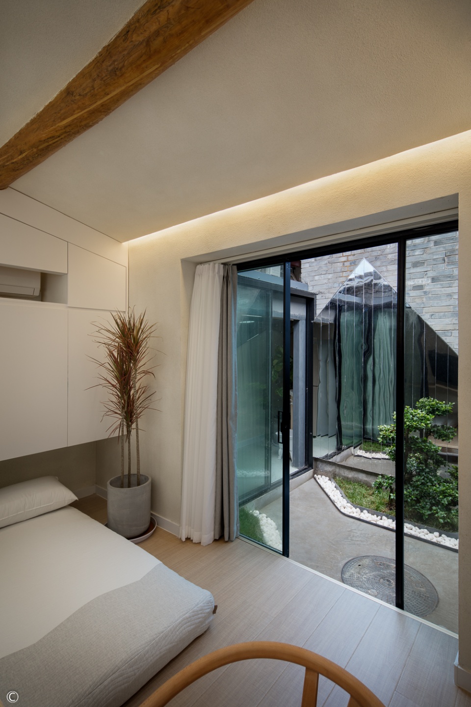 64 dongrongxian hutong renovation china by bazuo architecture studio
