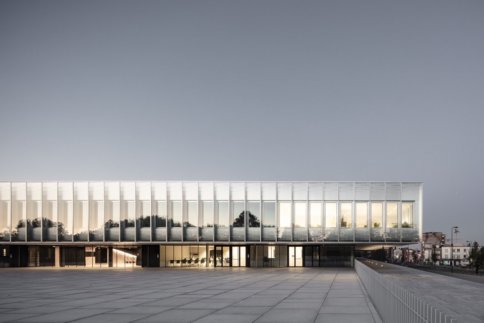 chambre de metiers et de lartisanat hauts de france by kaan architecten pdaa