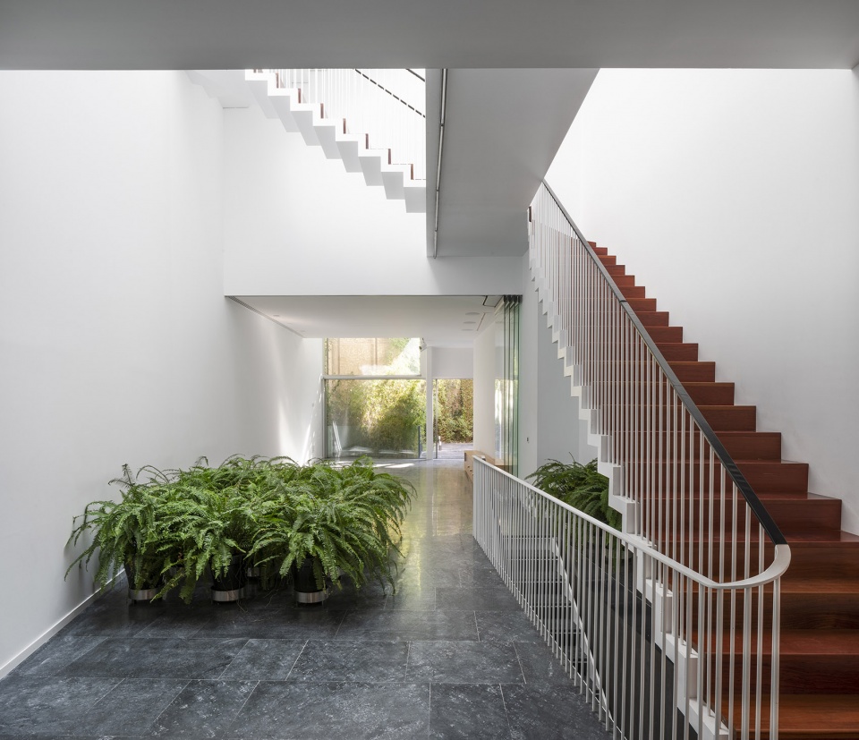 house a11 in sevilla by guillermo vazquez consuegra