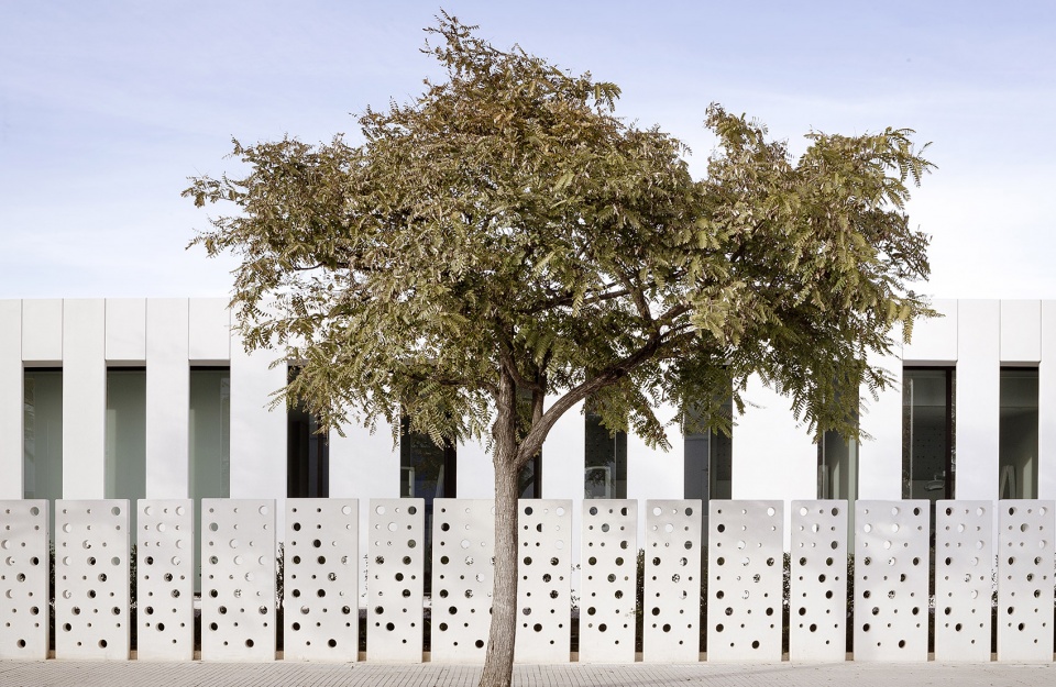 pronova dental clinic by francesc rife studio