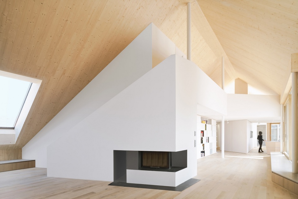 r11 roof extension maxvorstadt by pool leber architekten