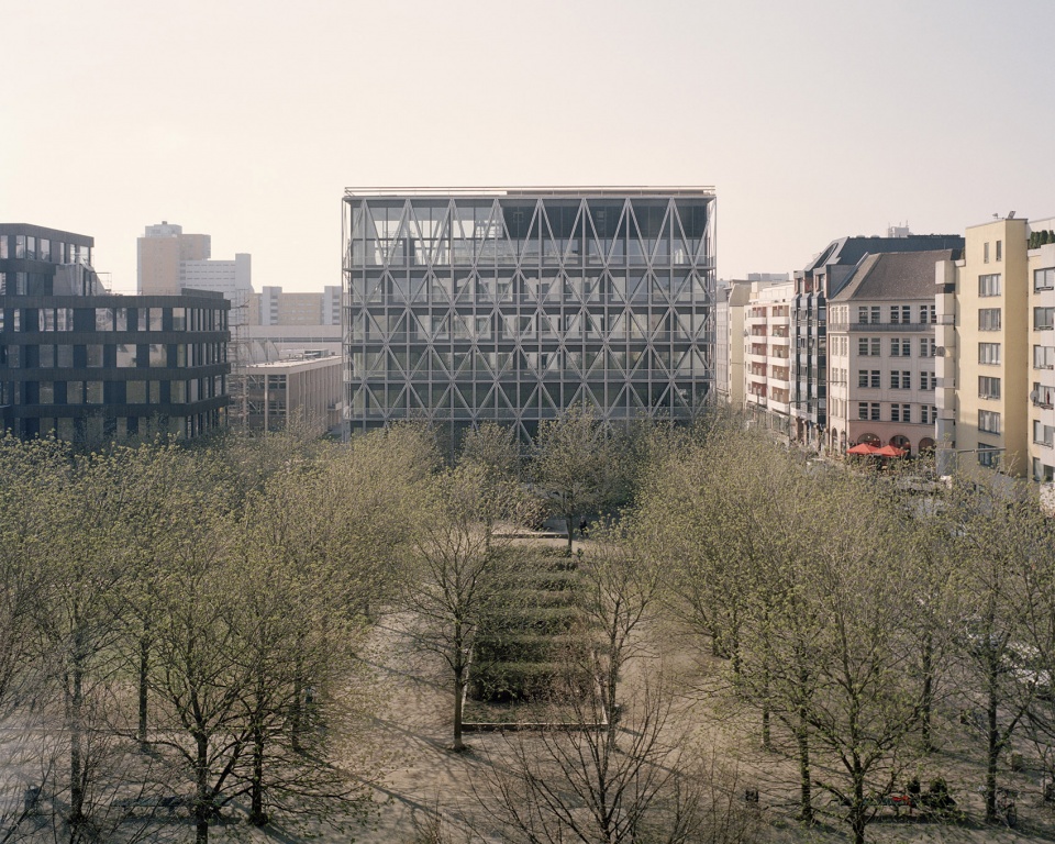 taz neubau by e2a