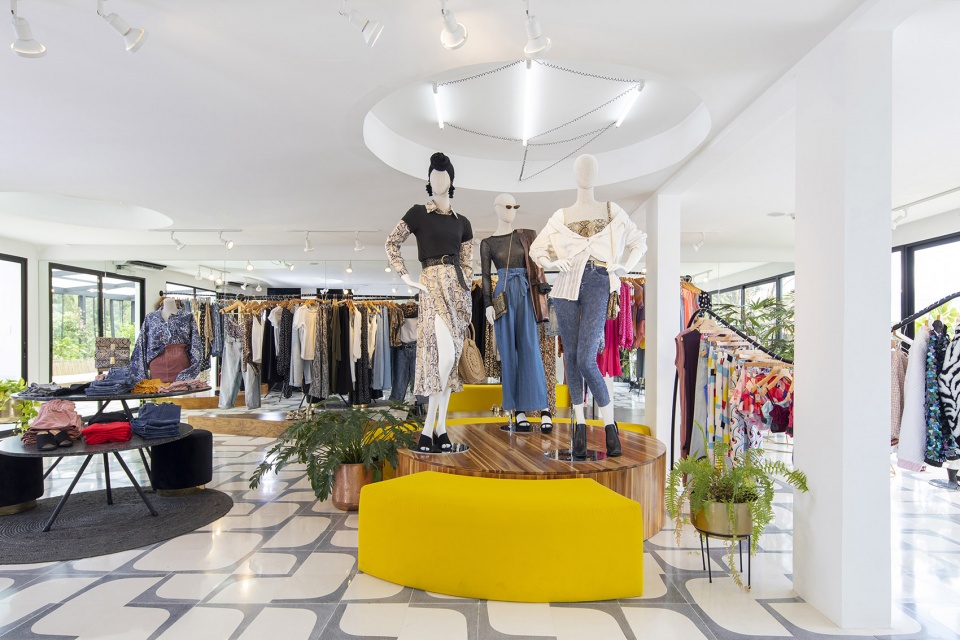 Hija de Tigre new store in Costa Rica by Taller KEN
