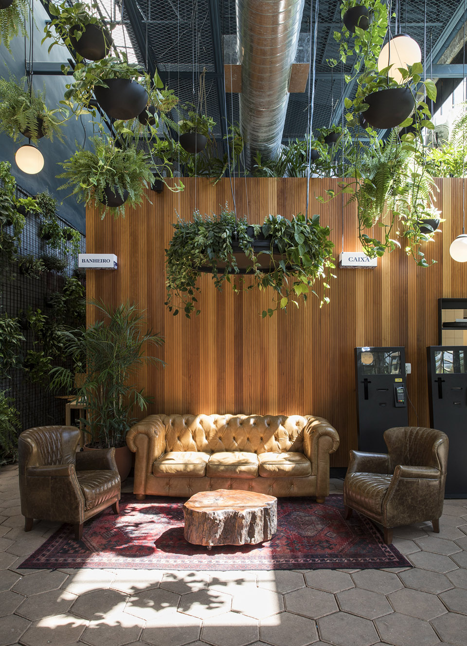 Hoegaarden Greenhouse Bar by Metamoorfose Studio 谷德设计网