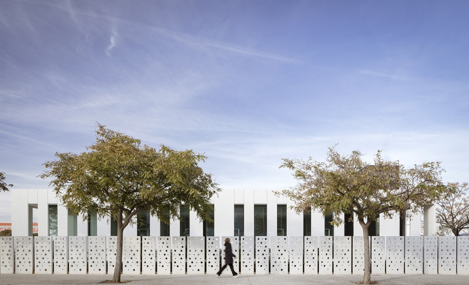 pronova dental clinic by francesc rife studio