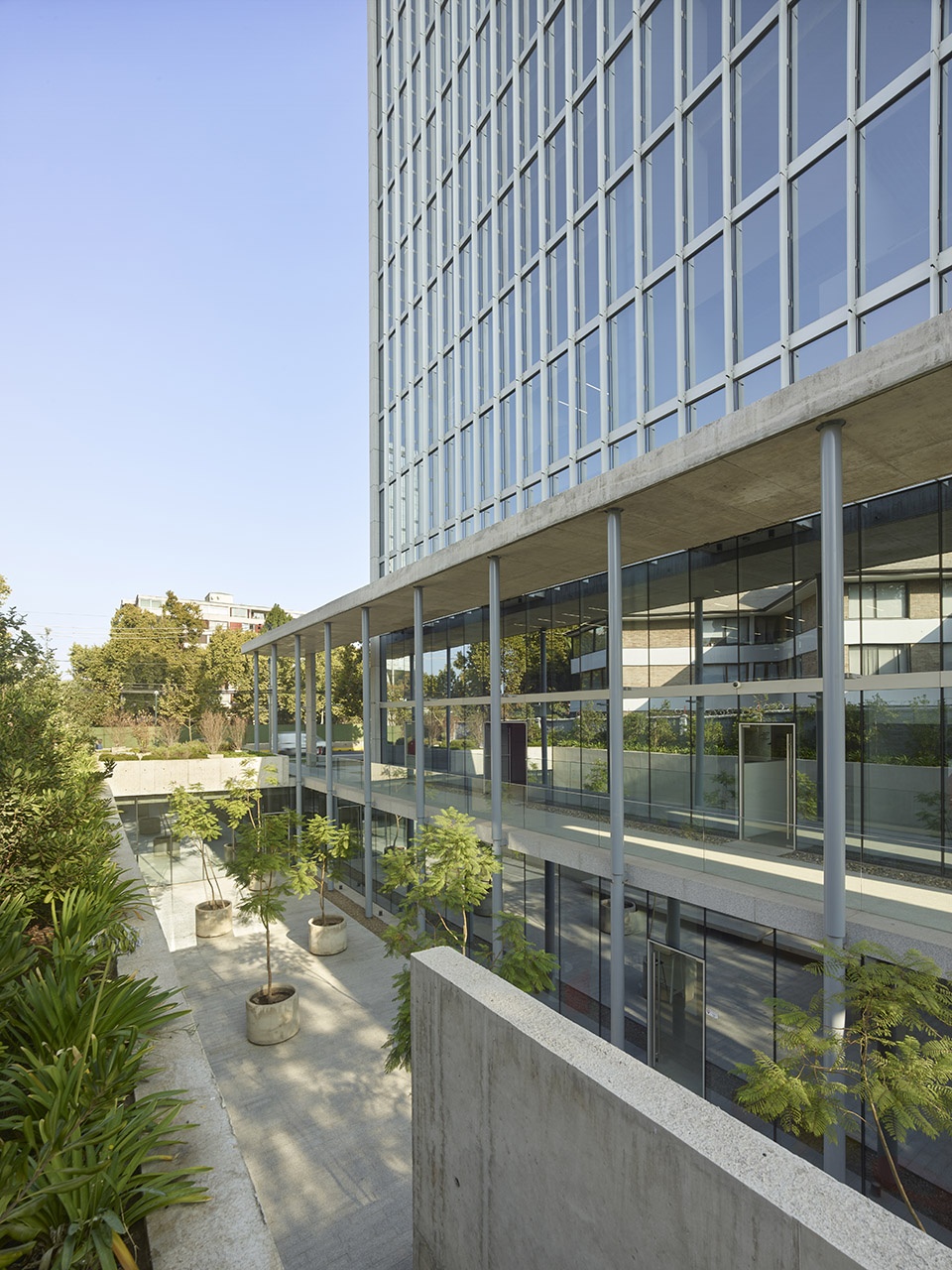 Edificio Vespucio 1777 by arquitectos