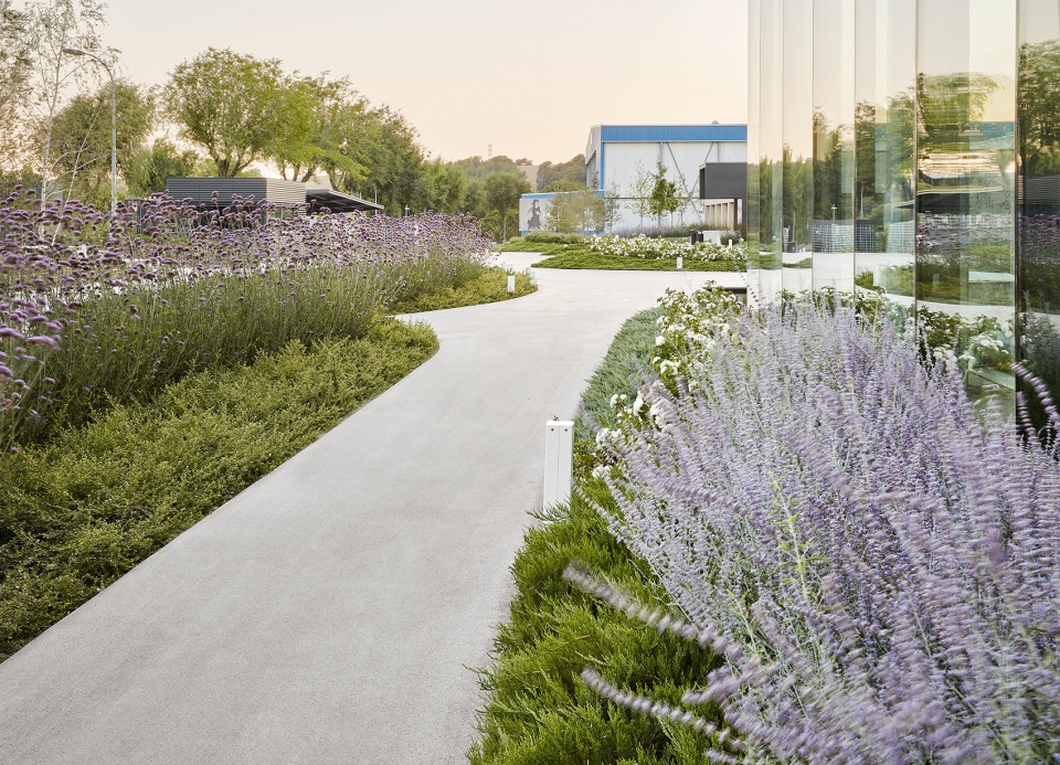 Landscape Project for HANGAR THE LINE DESIGN CENTER by AELAND
