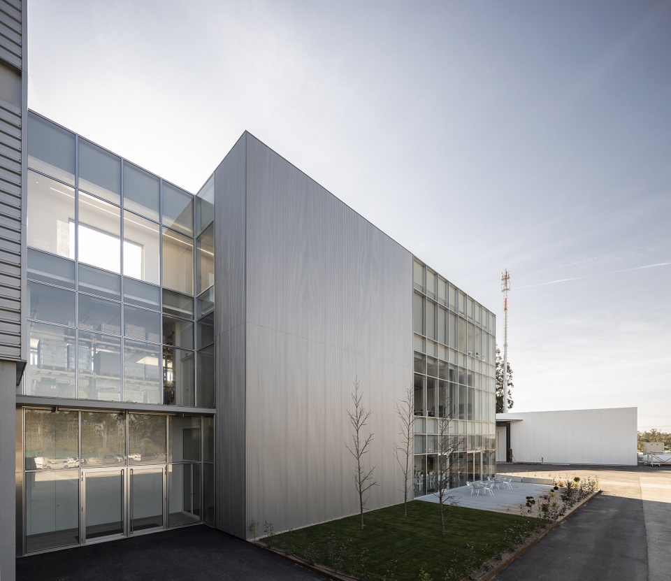 prfs headquarters by impare arquitectura