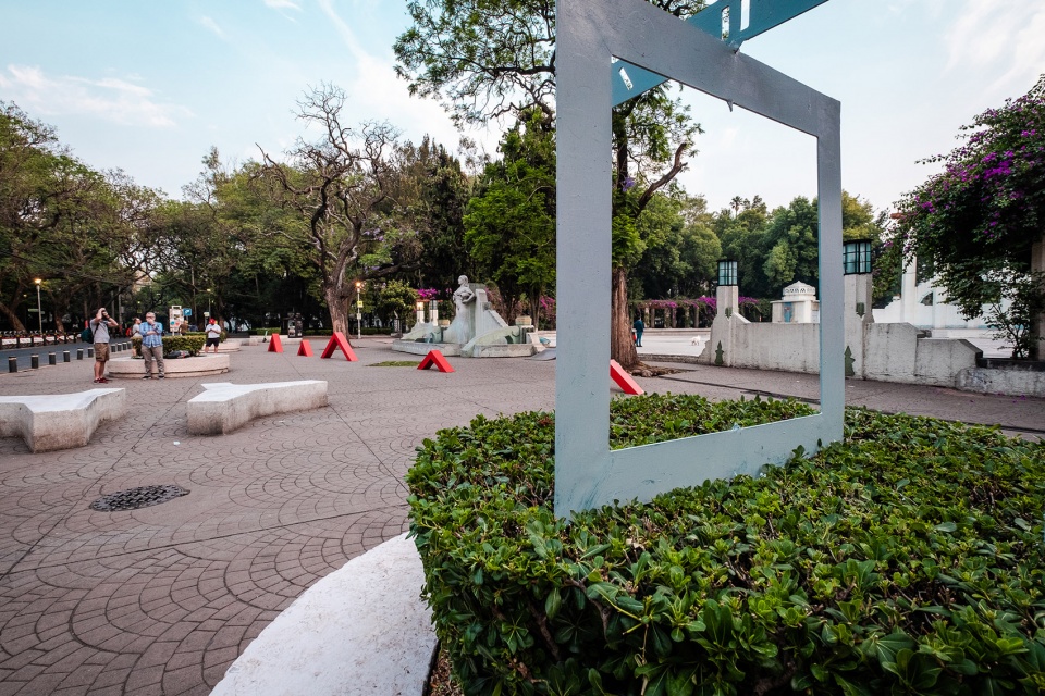 red threads by miguel de la torre architects