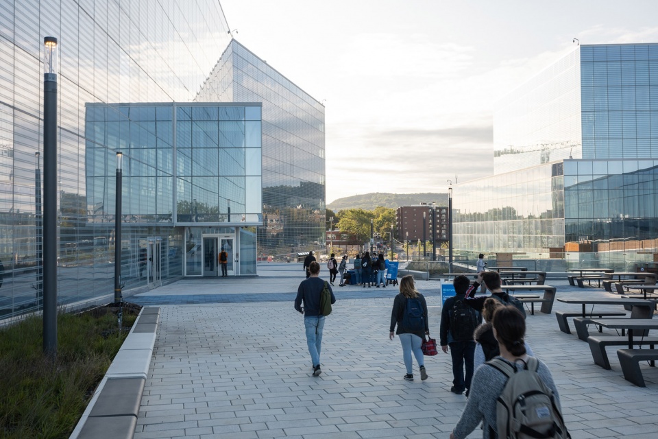 sciences complex at the mil campus of the universite de montreal by menkes shooner dagenais letourneux lemay nfoe architects