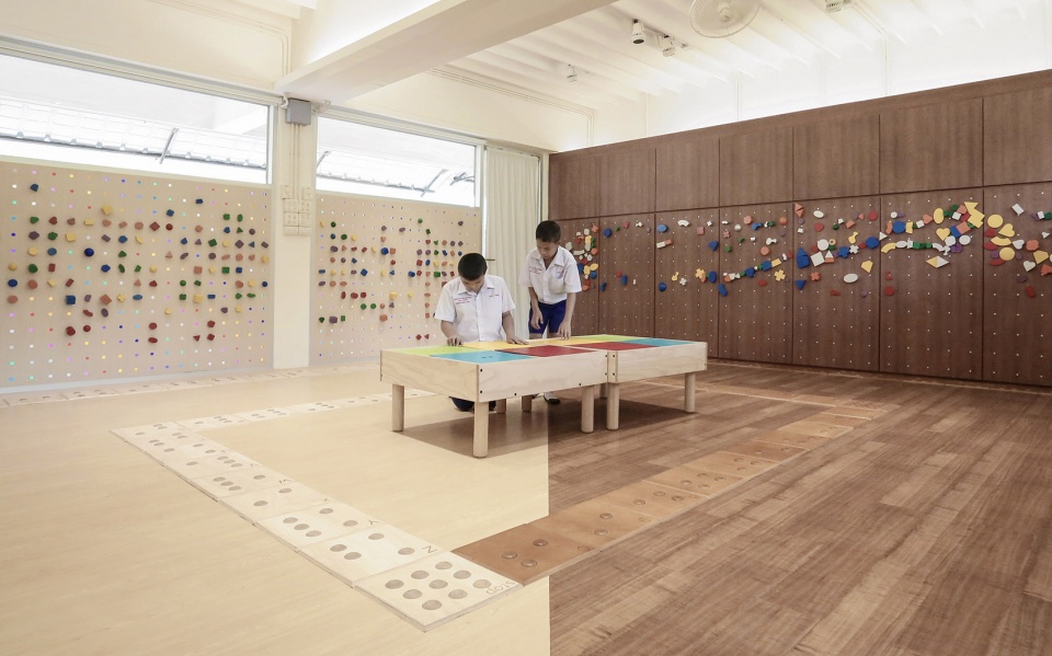 classroom makeover for the blind by creative crews ltd