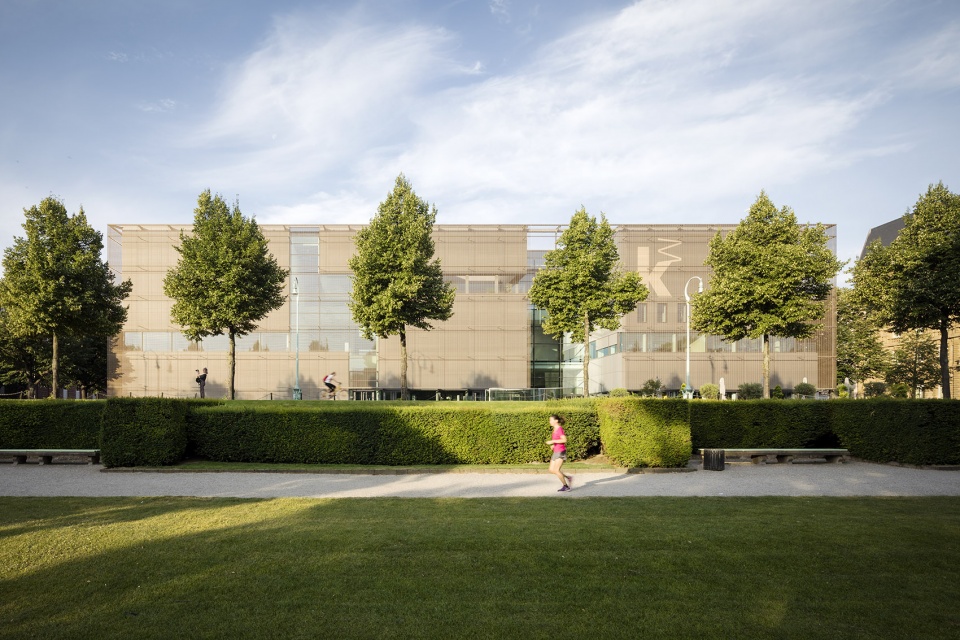 meinhard von gerkan receives the liang sicheng architecture prize