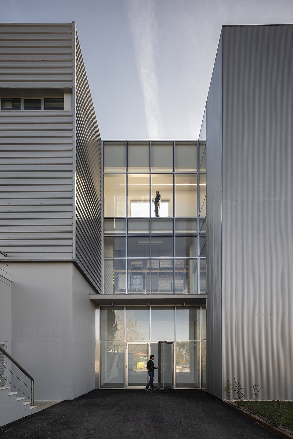 prfs headquarters by impare arquitectura