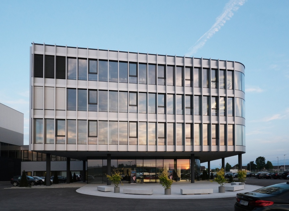 sml headquarters by some place studio