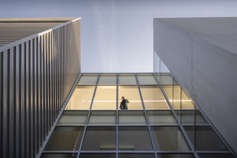 prfs headquarters by impare arquitectura