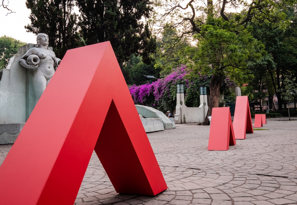 red threads by miguel de la torre architects