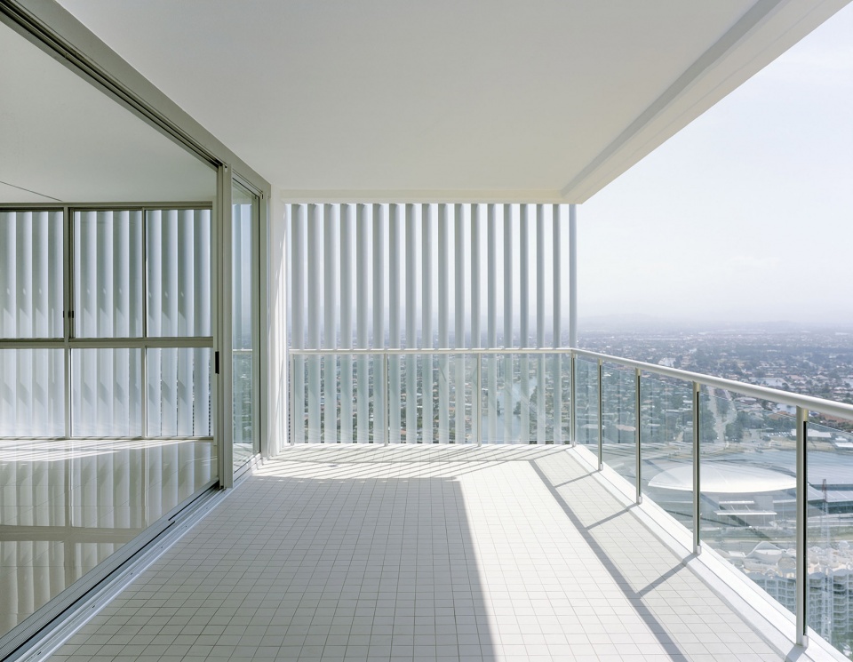 storey residential tower by ian moore architects