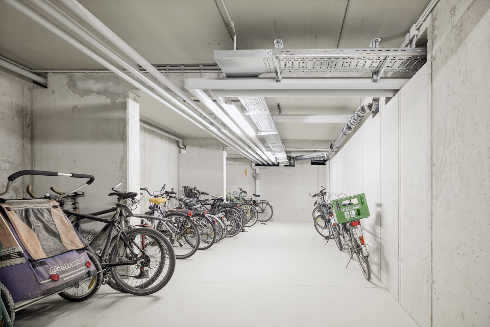 wohnen ohne auto by pool leber architekten